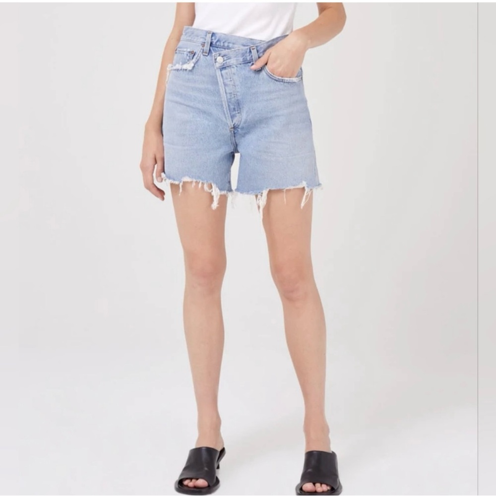 Agolde Light Wash Criss Cross Jean Shorts | denim blue | Women’s size 28